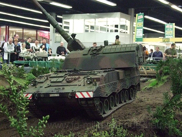 Panzerhaubitze 2000 1:8
